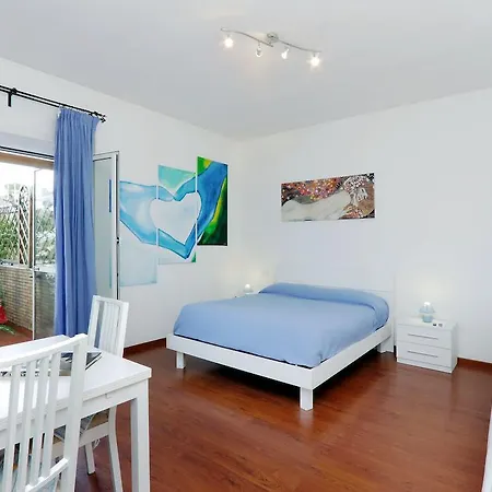 Apartment Holiday Rental St Peter'S Area *