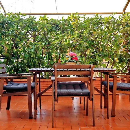 Holiday Rental St Peter'S Area Apartment