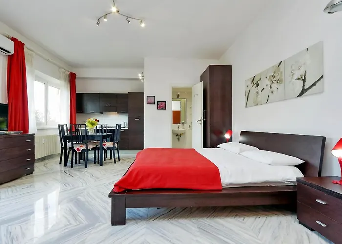 St Peter's Area Рим